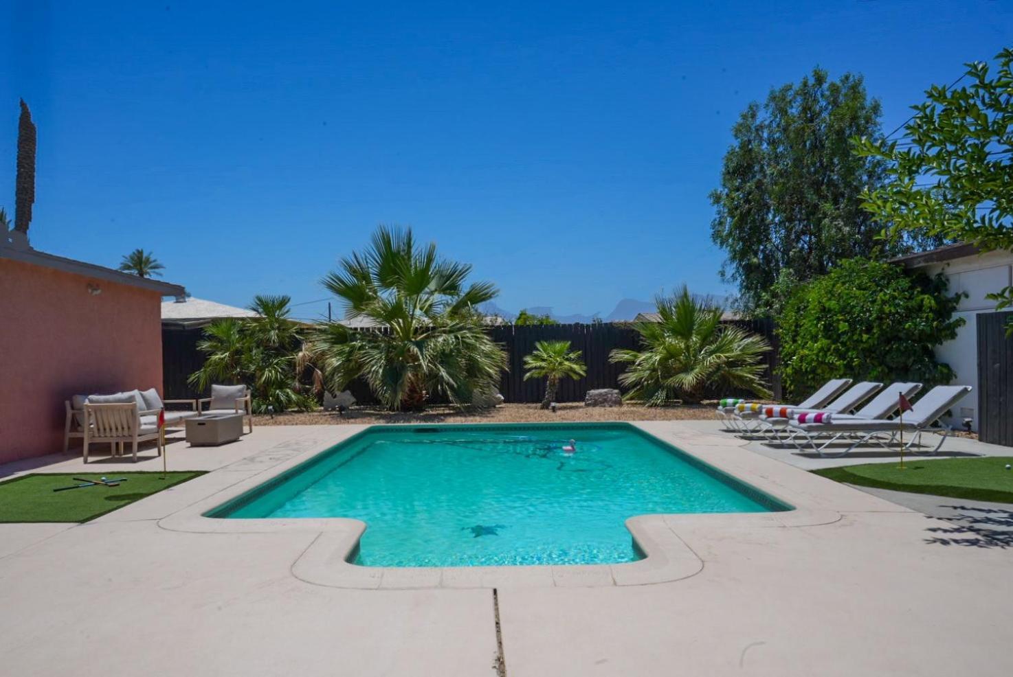 The Pink Cactus - Desert Retreat - Luxe Pool, Golf & Game Room Indio Esterno foto