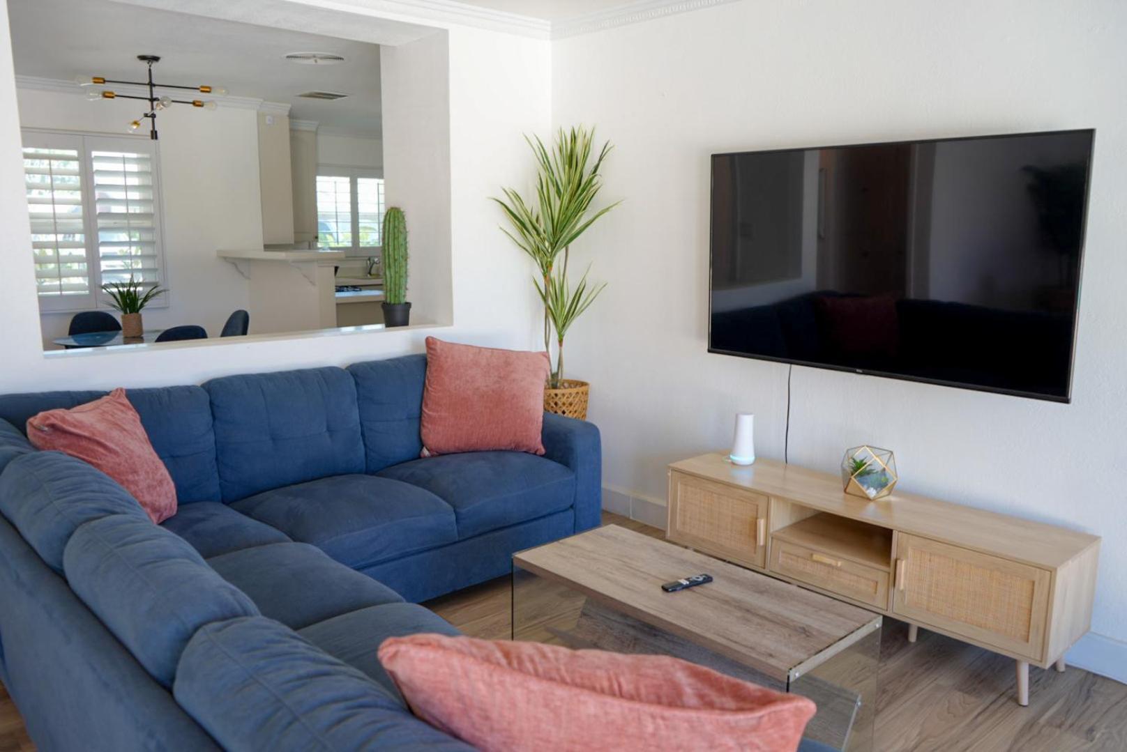 The Pink Cactus - Desert Retreat - Luxe Pool, Golf & Game Room Indio Esterno foto